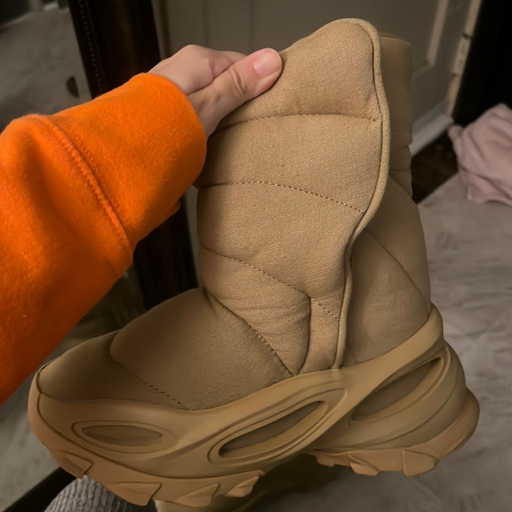 YEEZY YZY NSLTD BOOT